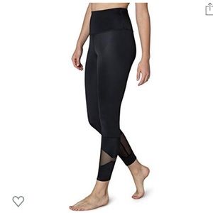 Beyond yoga medium NWT black tights